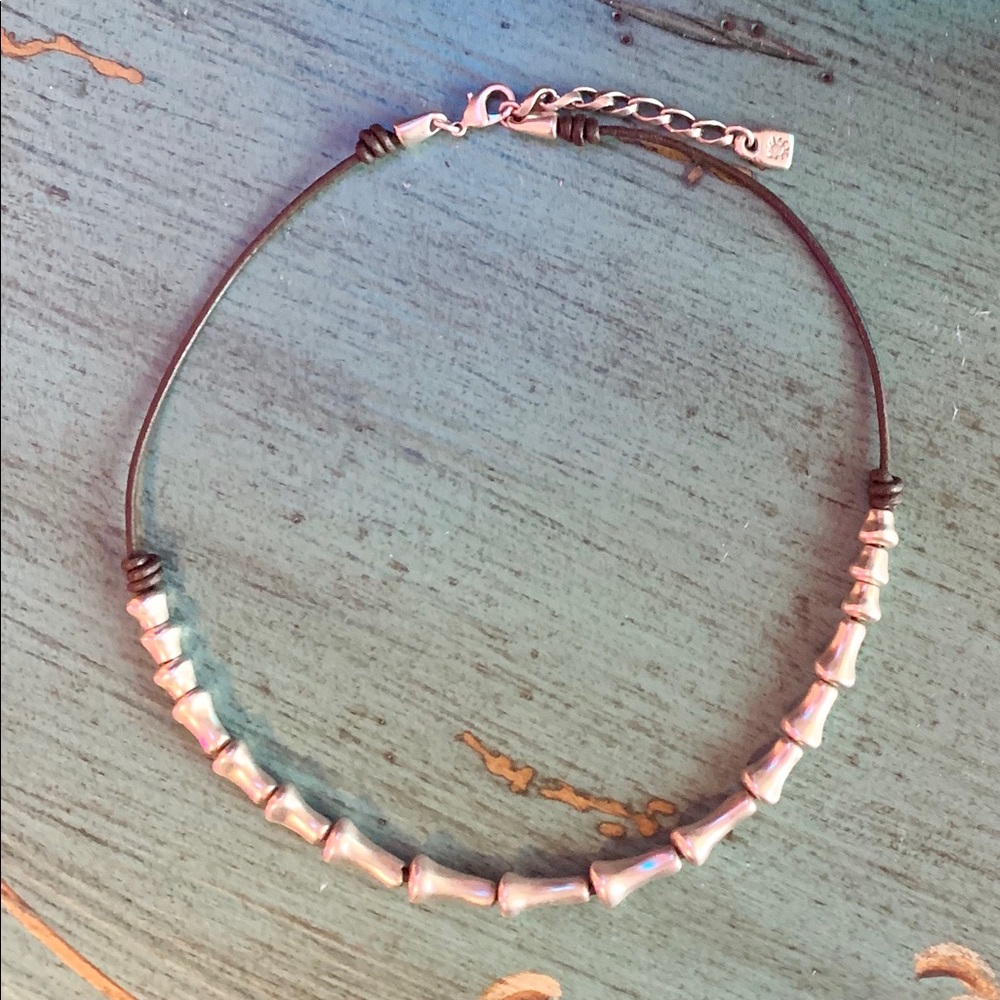 EUC Uno de 50 Silver Necklace